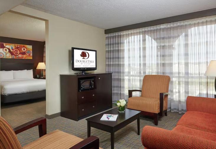 Doubletree By Hilton Dallas Market Center Ngoại thất bức ảnh